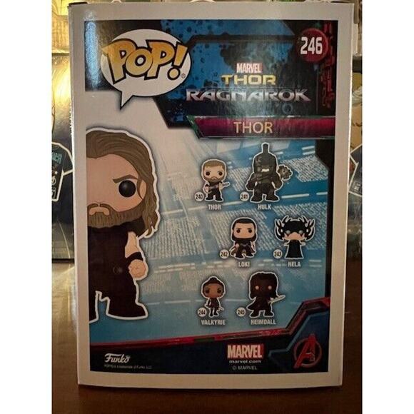 Funko Pop! Thor Ragnarok - Thor (Surtur's Head) HT Exclusive #246 +Protector - Picture 3 of 7